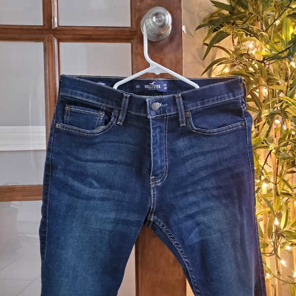 ❌SOLD❌ Hollister super skinny jeans - Picture 1 of 3
